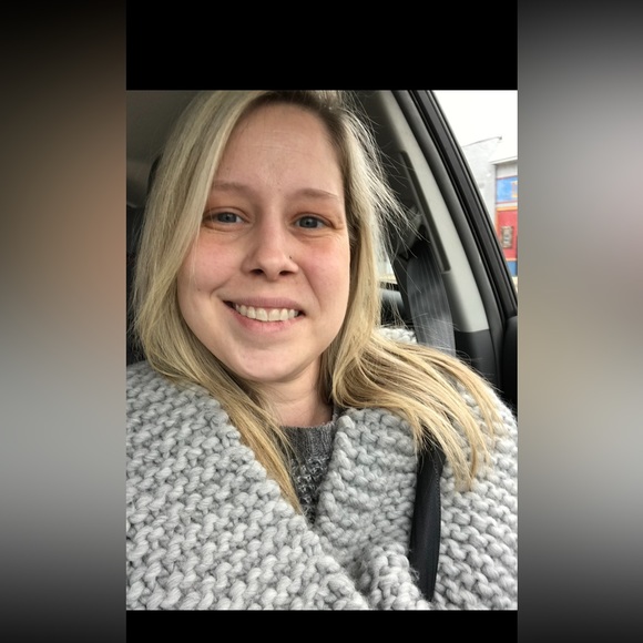 Handmade oversized grey scarf - Picture 9 of 9